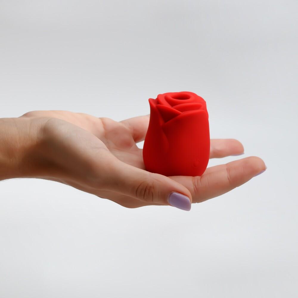Rosita Succhia Clitoride thumbnail 3